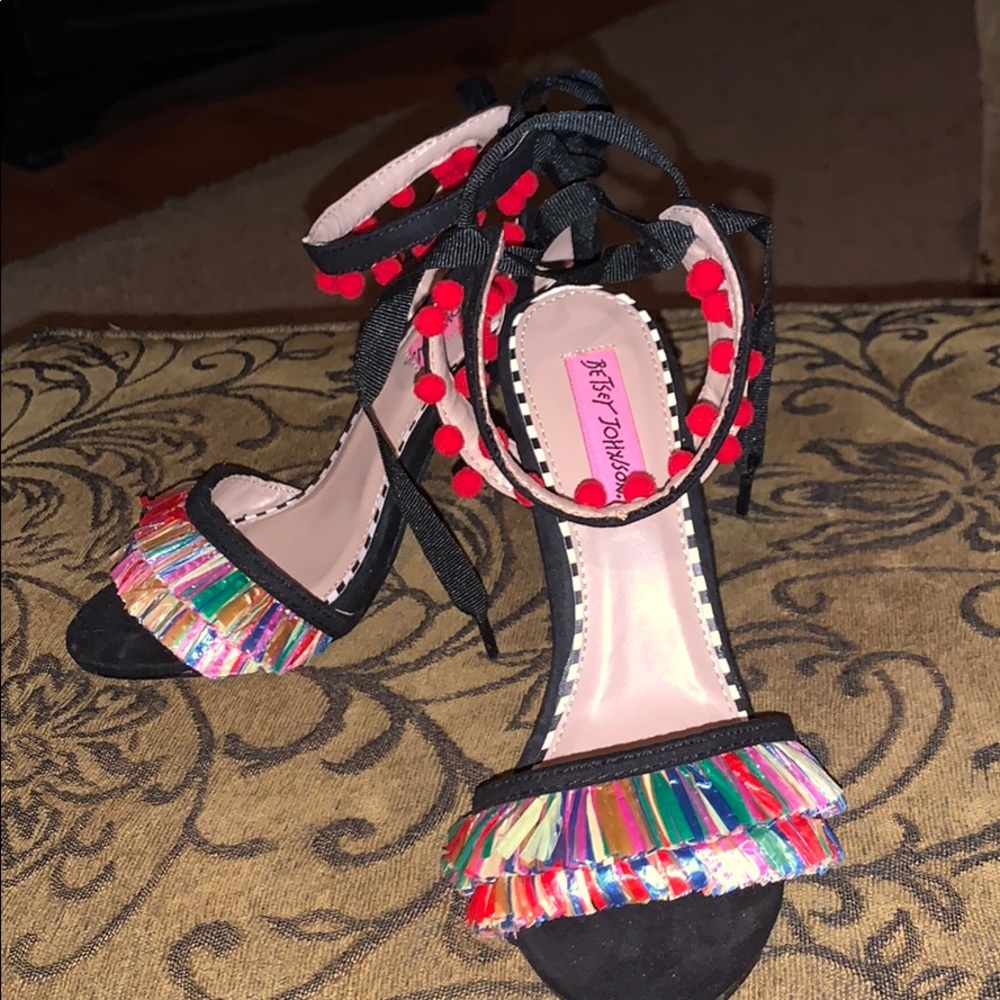 Women’s Betsey Johnson Colorful Heels Size 6